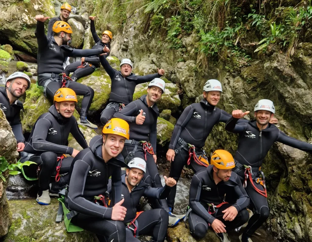 Team Building 4.Webp